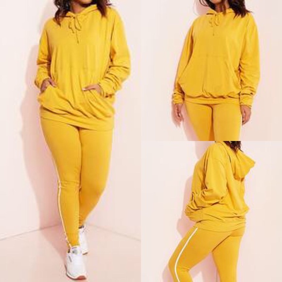 Rebdolls Other - Small Rebdolls XO Sweatsuit